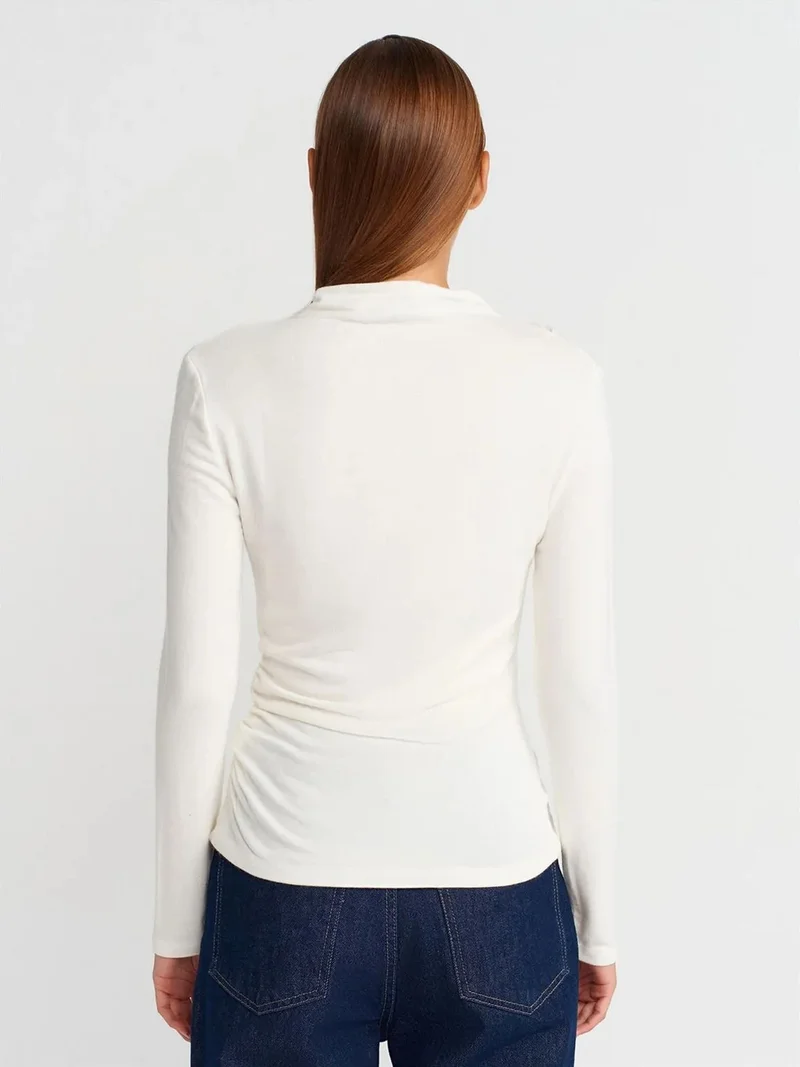 ديلفين DILVIN Ribbed Slim-Fit Half Turtleneck Blouse