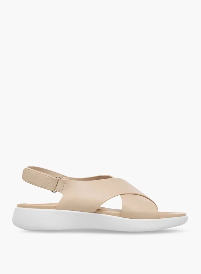 لو كونفورت صنادل نسائية بحزام متقاطع وإغلاق بشريط لاصق