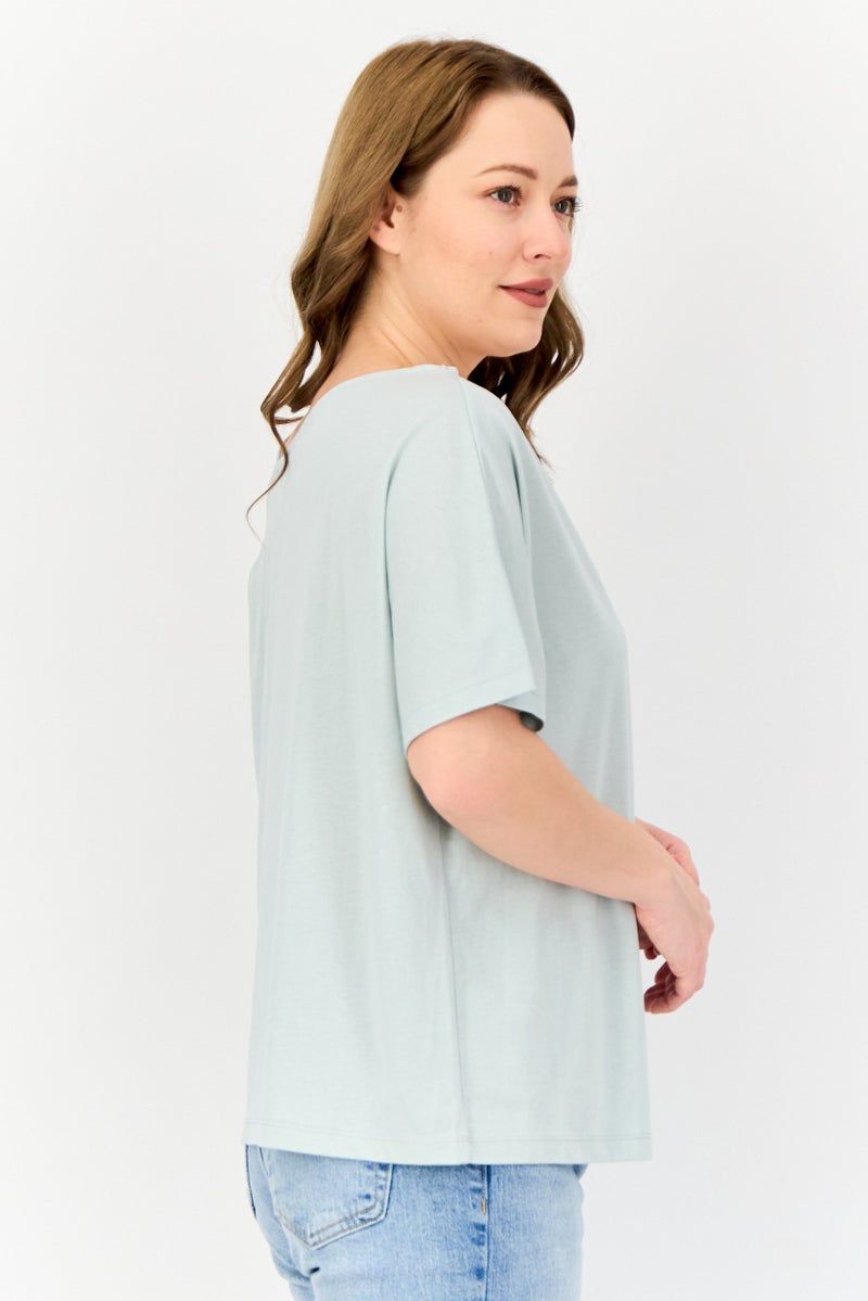 GIORDANO تي شيرت نسائي بأكمام قصيرة و ياقة غير متساوية، أخضر نعناعي - Image 4