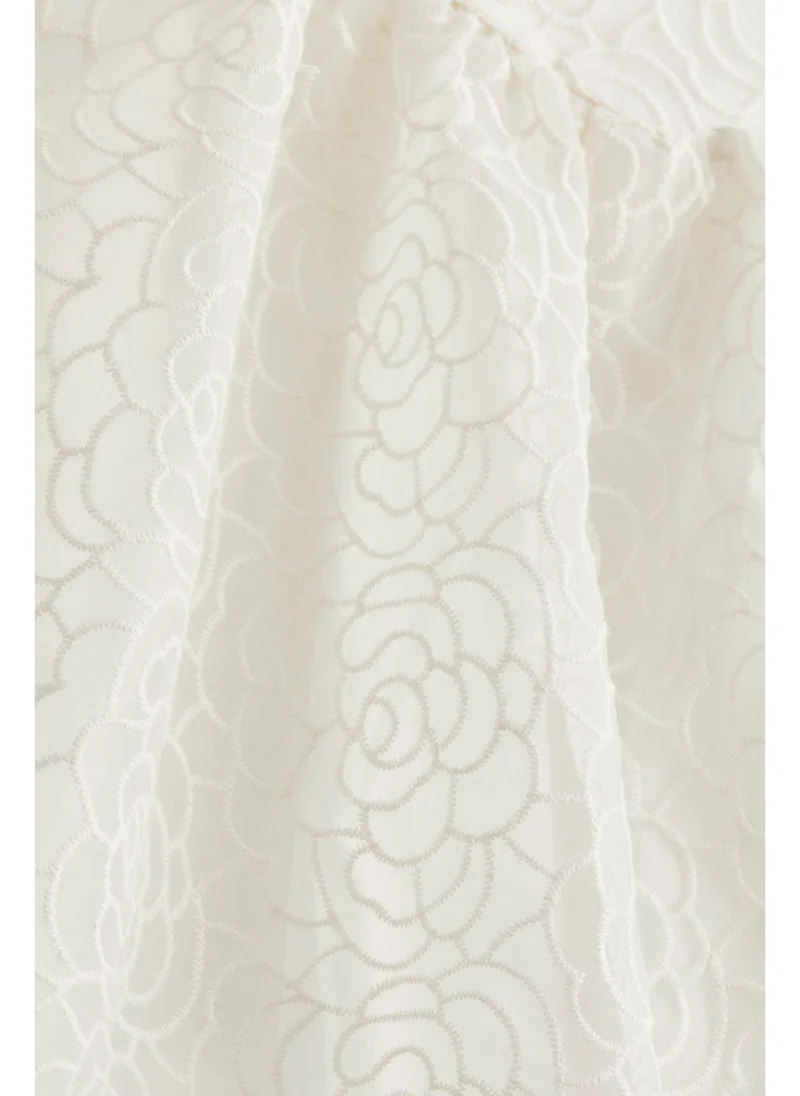 اتش اند ام Embroidered halterneck dress