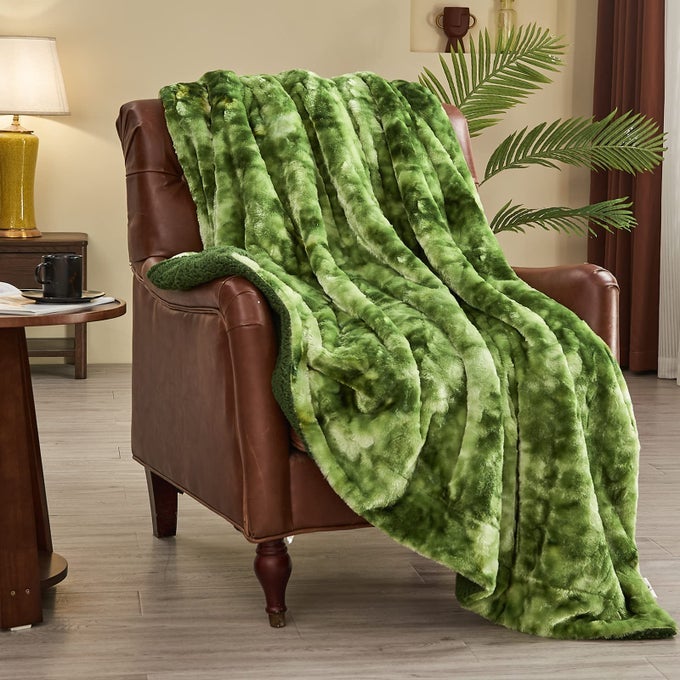 SUPER SOFT FAUX FUR THROW BLANKET FOR COUCH GREEN SHERPA FUZZY PLUSH WARM BLANKET FOR SOFA BED GREEN THROW40X50