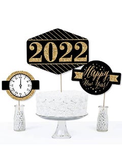 Big Dot of Happiness New Year'S Eve Gold 2022 New Years Eve Party Centerpiece Sticks Table Toppers Set Of 15  - Image 3
