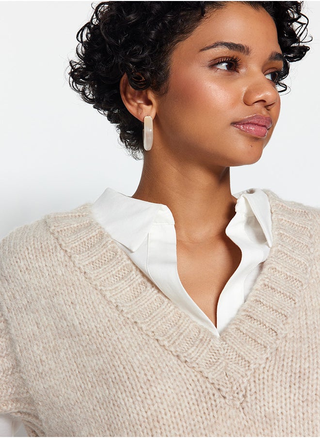 Beige Crop Soft Textured Color Block Knitwear Sweater TWOAW23SV00149