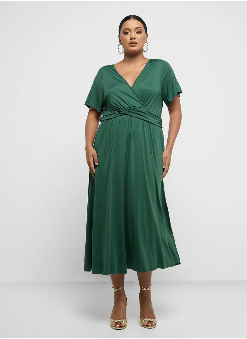 Ginger Plus Dobby Textured A Line Dress With Flutter Sleeves