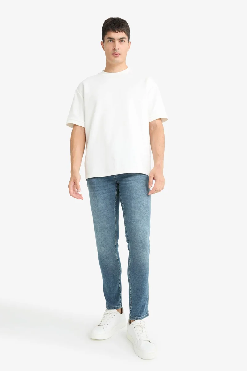 ديفاكتو Pedro Slim Fit Regular Waist Skinny Leg Jeans