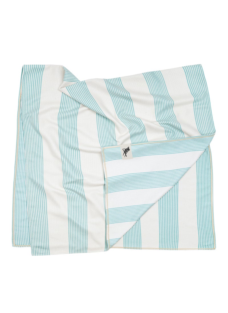 Dock & Bay Dock & Bay Bath Towel, Waffle Fabric Shower Towel for Home, Quick Dry, Super Absorbent, 100% recycled, Extra Large (180 x 90 cm) - Serene Seaform  - Image 3