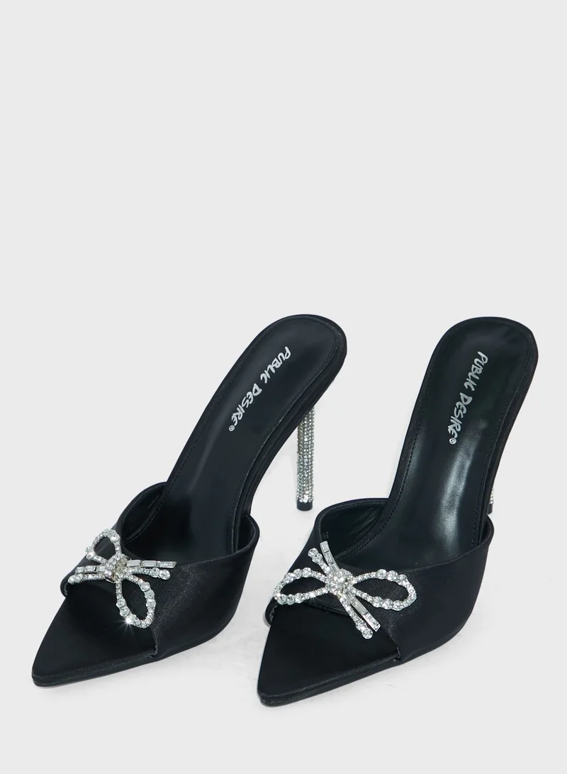 PUBLIC DESIRE Bowve Sandals