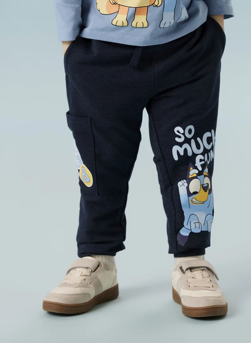 نيم ات سروال رياضي للأطفال بطبعة ورباط شداد