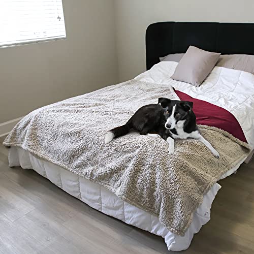 Kritter Planet Waterproof Pet Blanket for Bed, Reversible Sherpa Fleece Protector Couch Cover for Pets, Liquid Proof Furniture Protector for Medium Large Dogs - Image 5