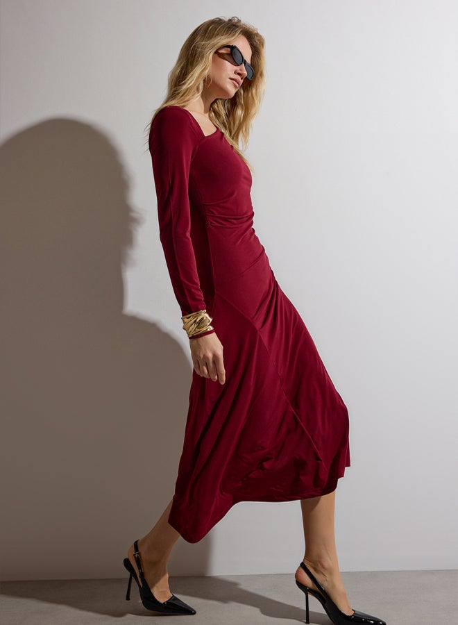 trendyol Limited Edition Burgundy Asymmetrical Neckline Shirring Detail Midi Bodycon Stretchy Knitted Dress - Image 2