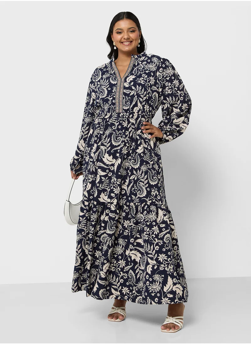 Ella Plus Printed Dress With Flare Sleeves