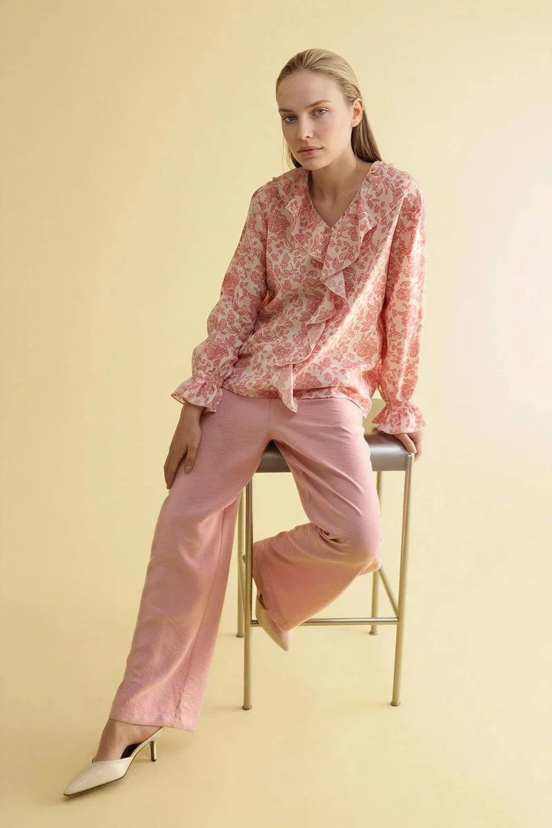 ديفاكتو Regular Fit V-Neck Printed Long Sleeve Blouse