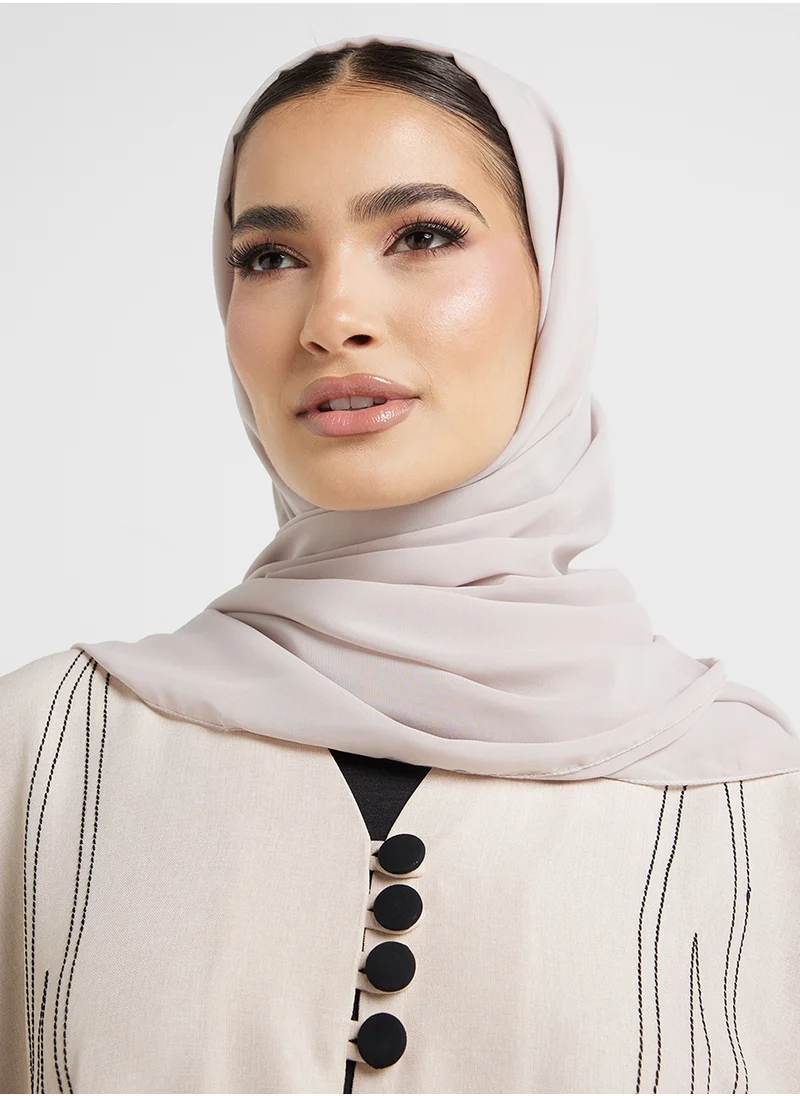 هيا كلوزيت V-Neck Buttoned Flared Sleeve Abaya