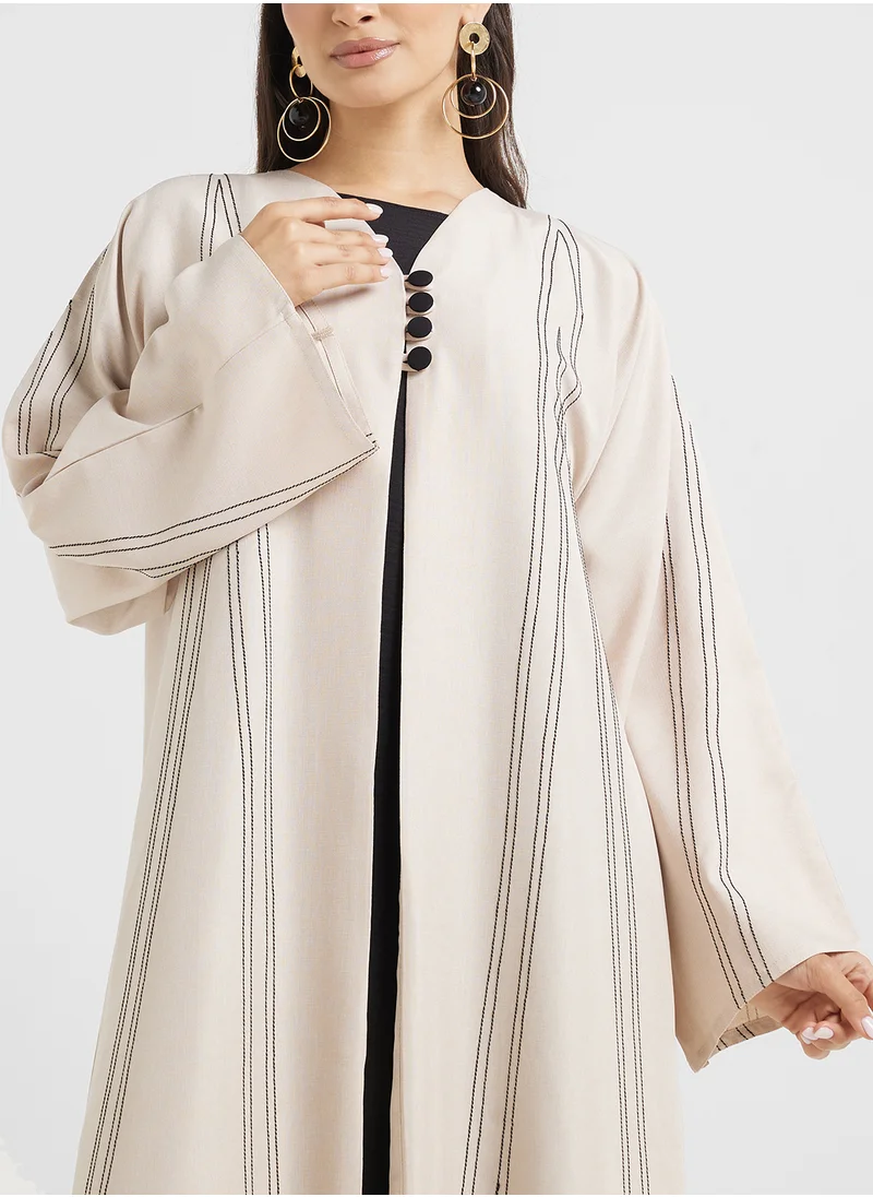 هيا كلوزيت V-Neck Buttoned Flared Sleeve Abaya