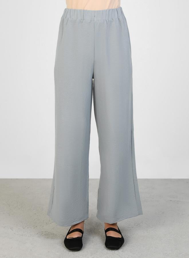 رفقة من مودانيسا طقم رفقة من مودانيسا بلون رمادي، بلوزة بدون أكمام مكشكشة مع كيمونو وبنطلون - Image 5