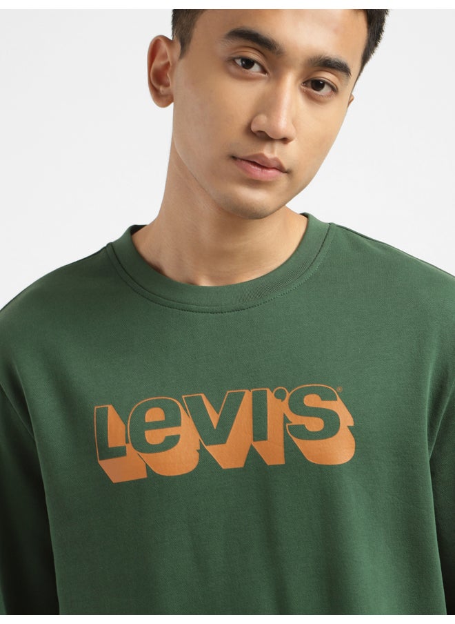 Levi's سويت شيرت رجالي باللون الأخضر بطبعة خطوط ورقبة دائرية  - Image 5