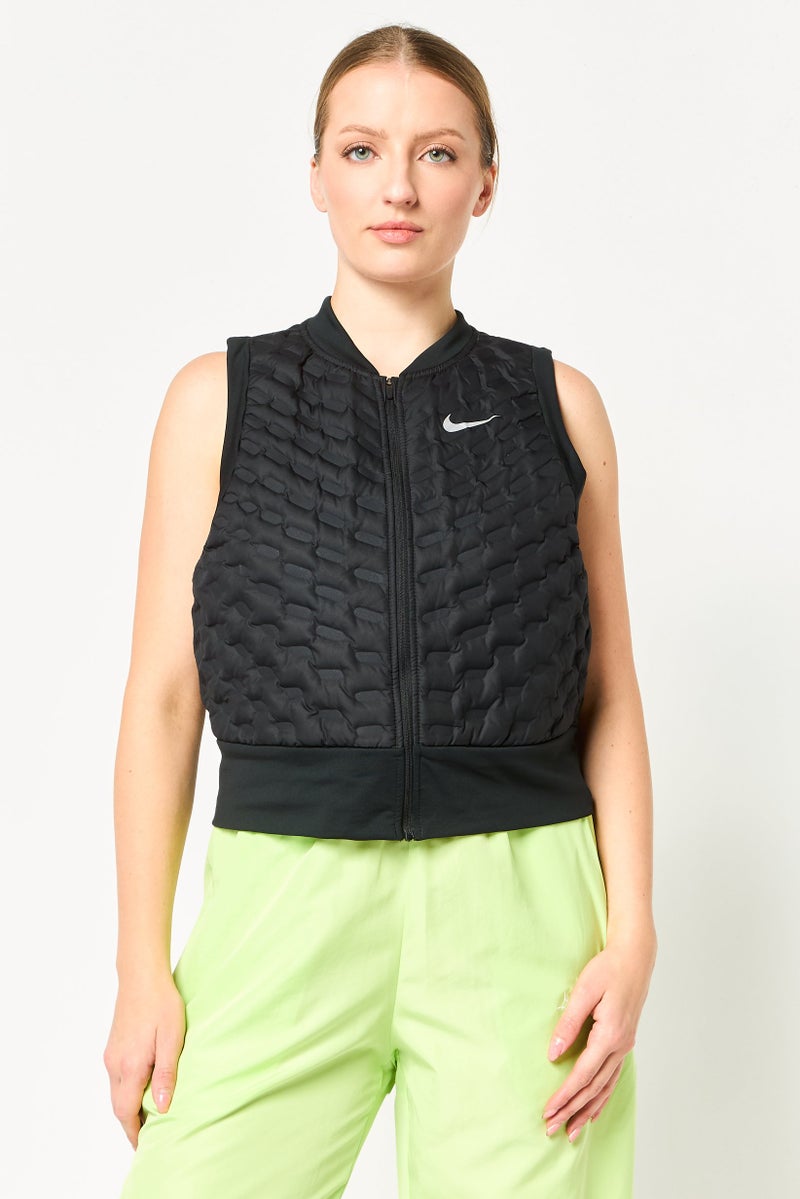 Nike سترة جري بلا أكمام للنساء بتصميم قياسي، سوداء - Image 1