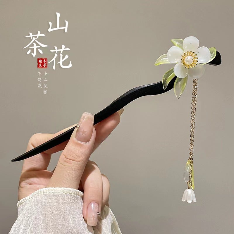Generic Elegant Tassel Hairpin with Traditional Chinese Style Camellia 