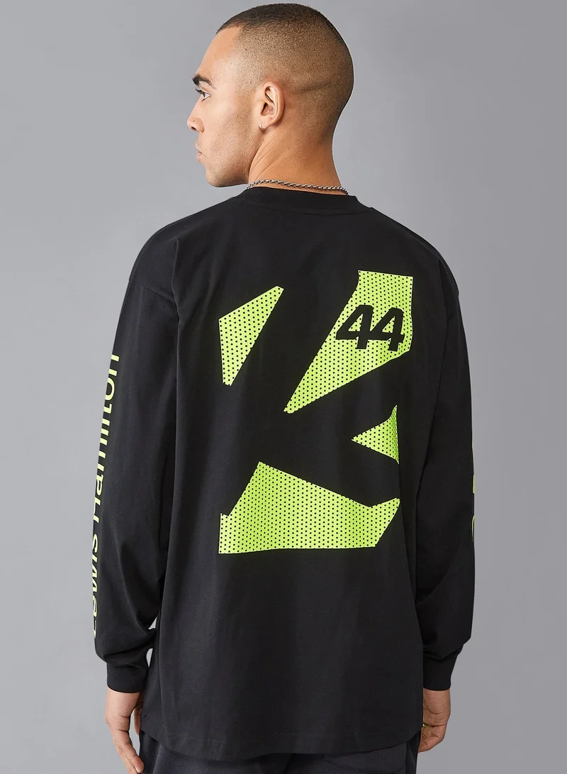 AMG Petronas Formula 1 Team  Mercedes-AMG Formula1 Lewis Hamilton Long Sleeve T-shirt for Men | Best Price UAE