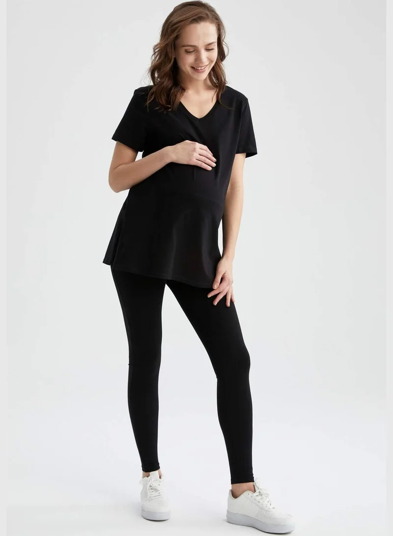 ديفاكتو Short Sleeve Long Maternity T-Shirt