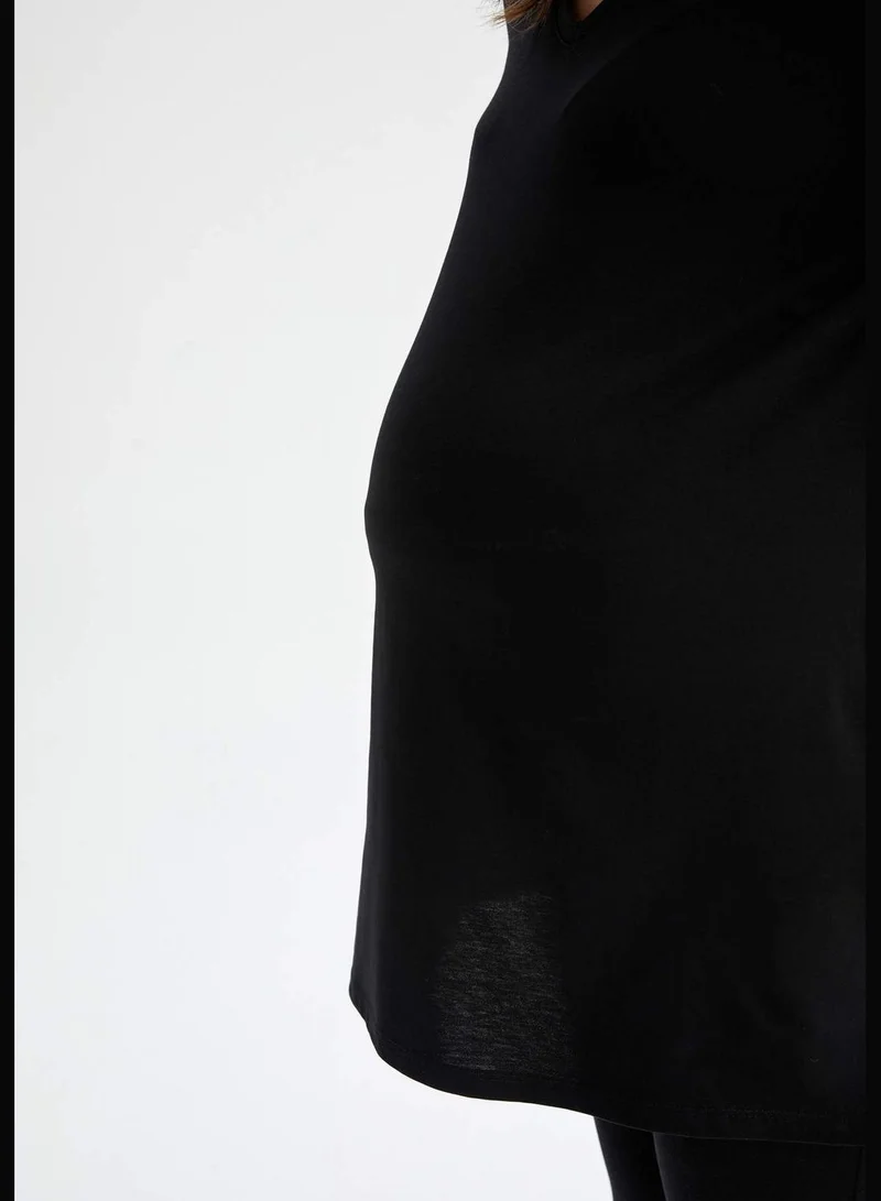 ديفاكتو Short Sleeve Long Maternity T-Shirt