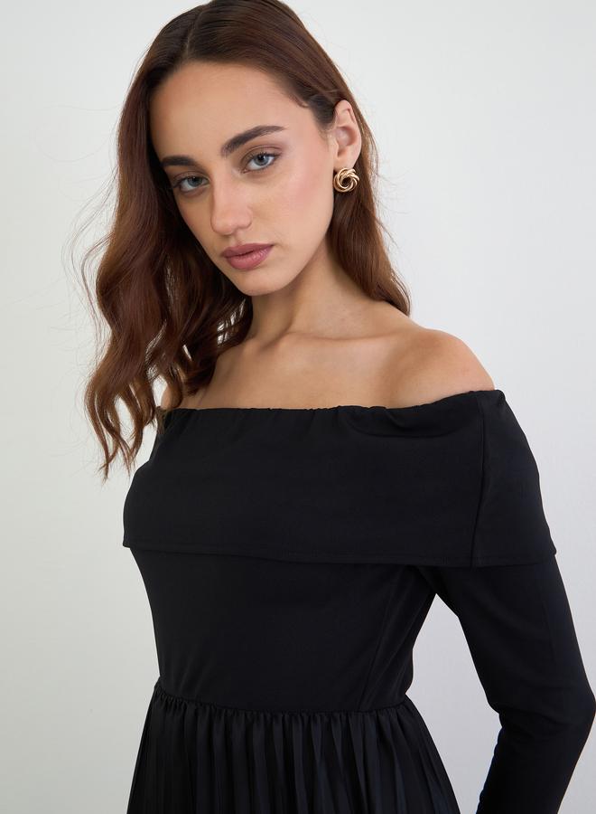 Styli Black Off Shoulder Pleated Evening Maxi Dress - Image 4