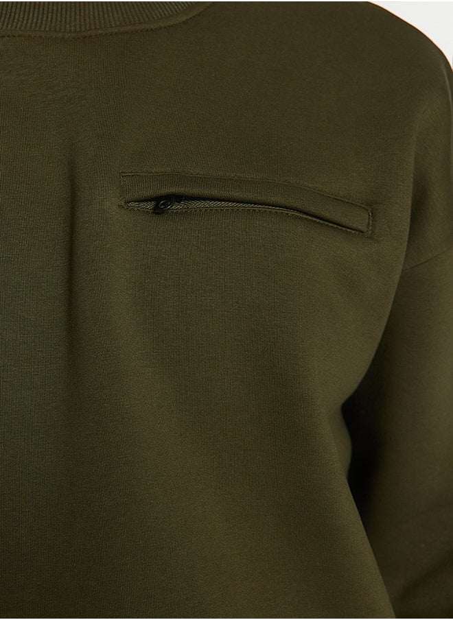 trendyol - Limited Edition Khaki Oversize/Wide Cut Zipper Pocket Inside Fleece Sweatshirt TMNAW24SW00007 - Image 1
