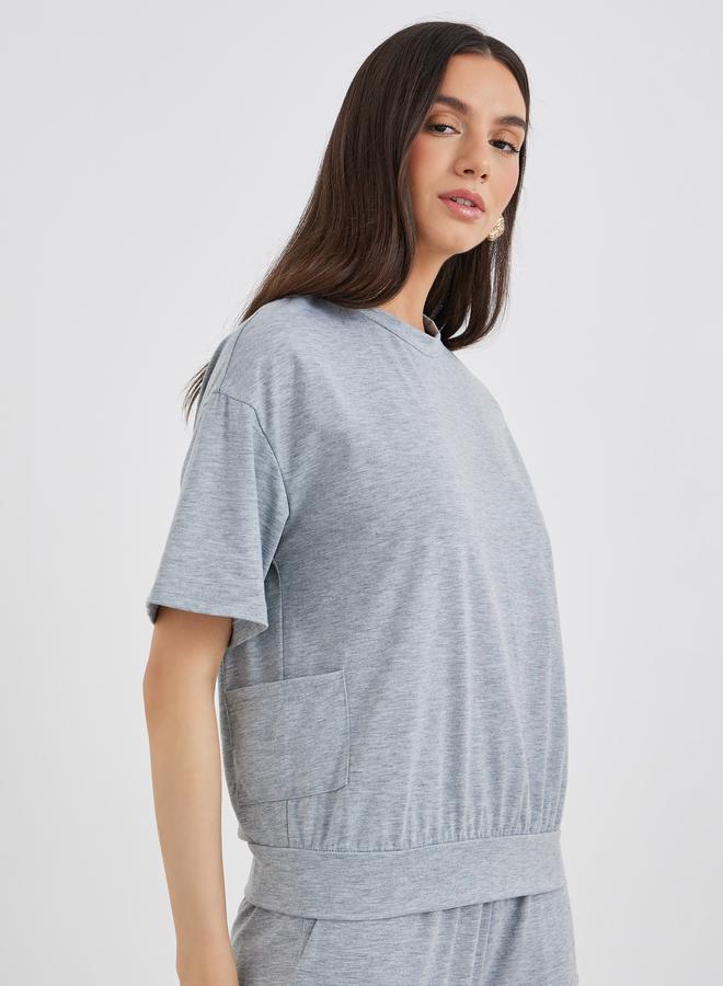 تايك تو طقم منسق من بنطال وتيشيرت سادة - Image 2