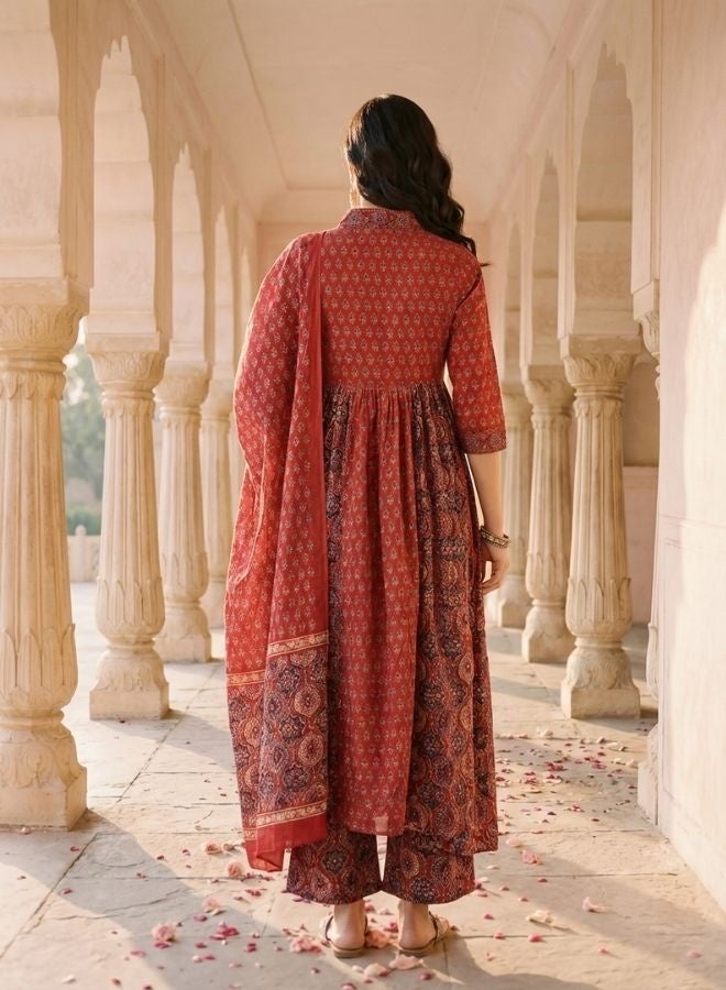 Yuris Women Red Printed Gathering Kurta Set with Bottom & Dupatta - Image 5