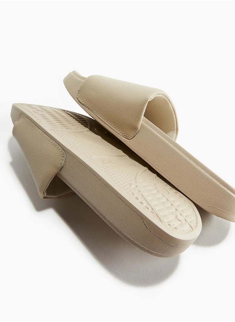 H&M Pool Slides