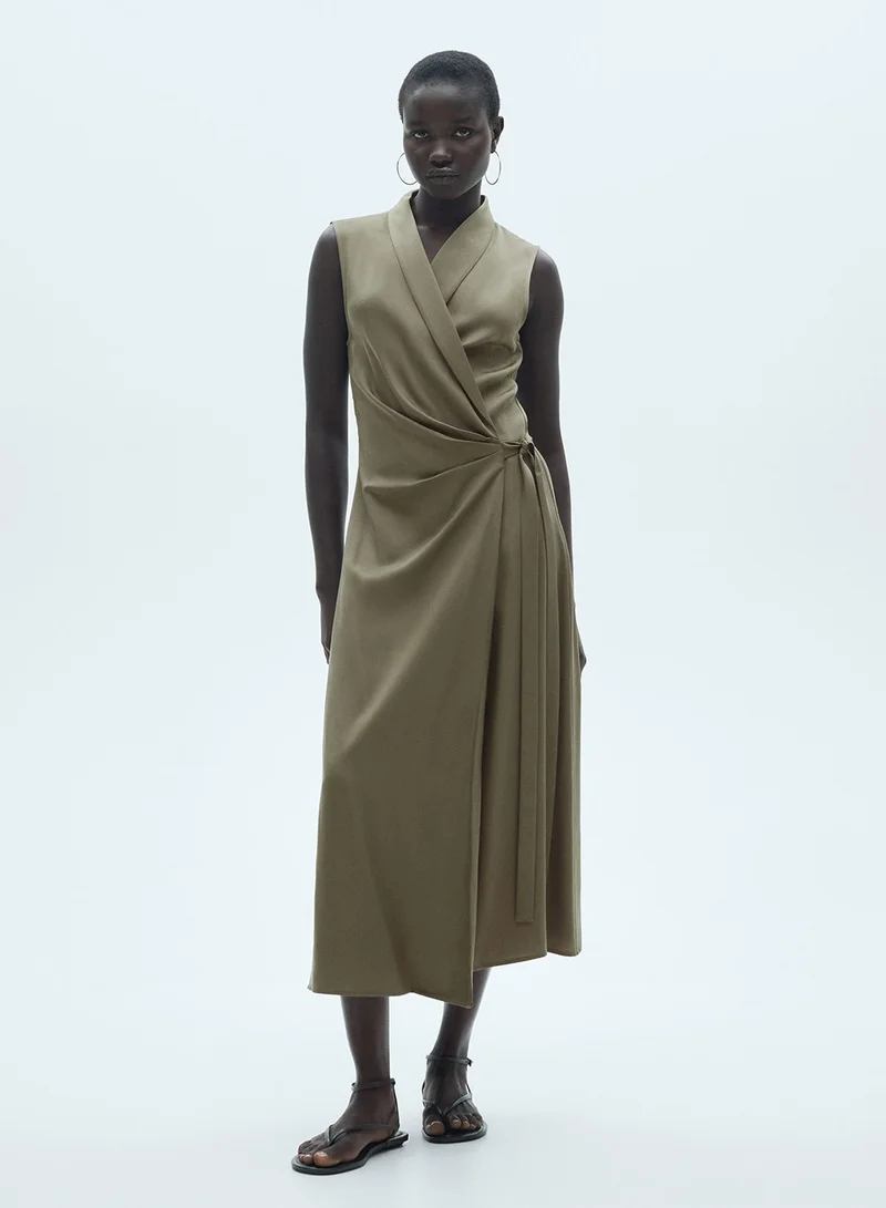 مانجو Sleeveless Wrap Dress