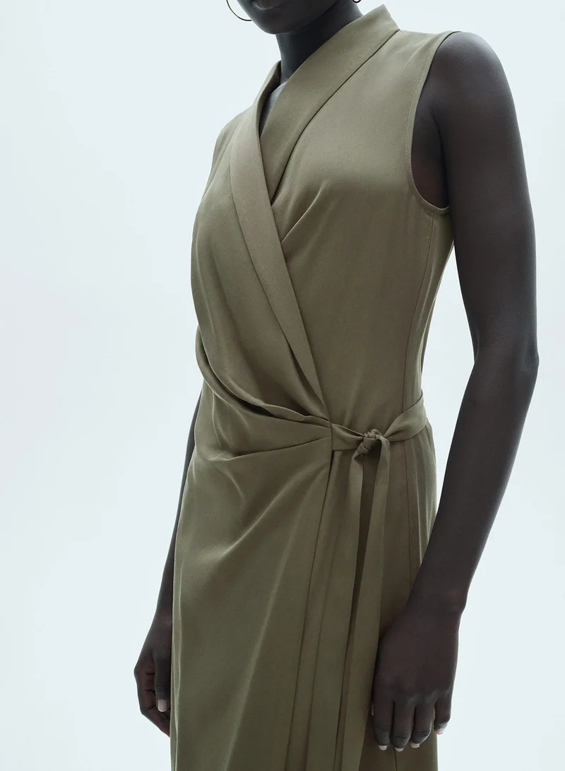 مانجو Sleeveless Wrap Dress