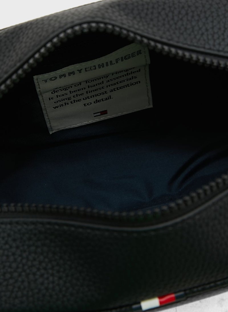 TOMMY HILFIGER Essential Toiletry Bag - Image 5