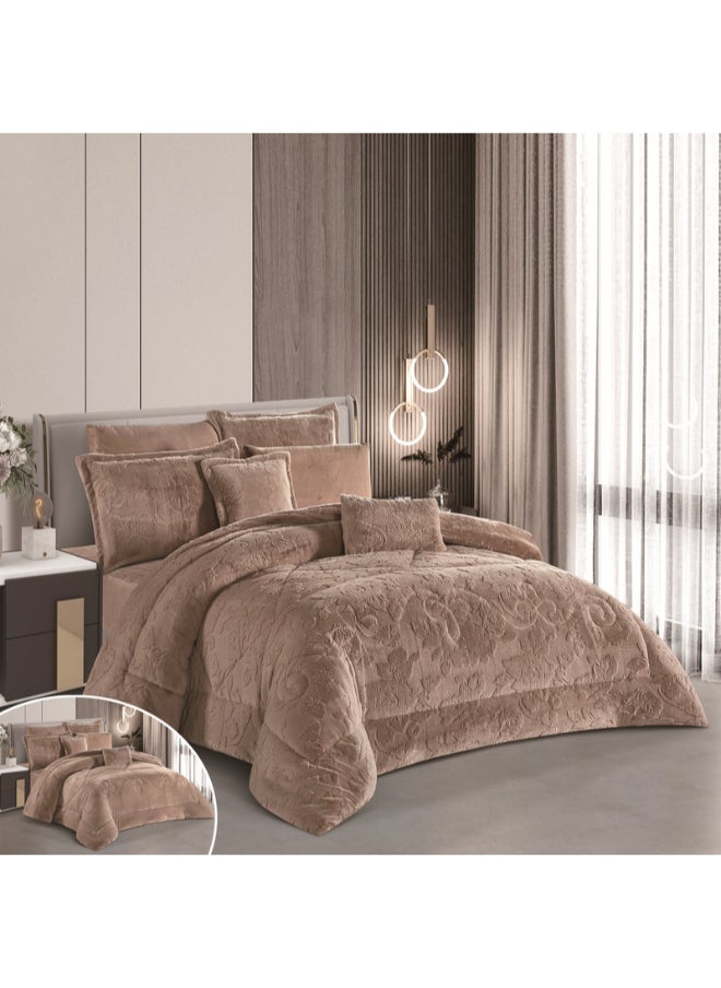 Winter Comforter Set Made Of Fur And Velvet Double-Sided With Durable And Soft Fabric Heavy Filling 8 Pieces King Size - pzsku/ZFCD795BF20D7F5BC64D1Z/45/_/1729694890/64d8d462-4810-441b-9cb8-3c55b798cb2a