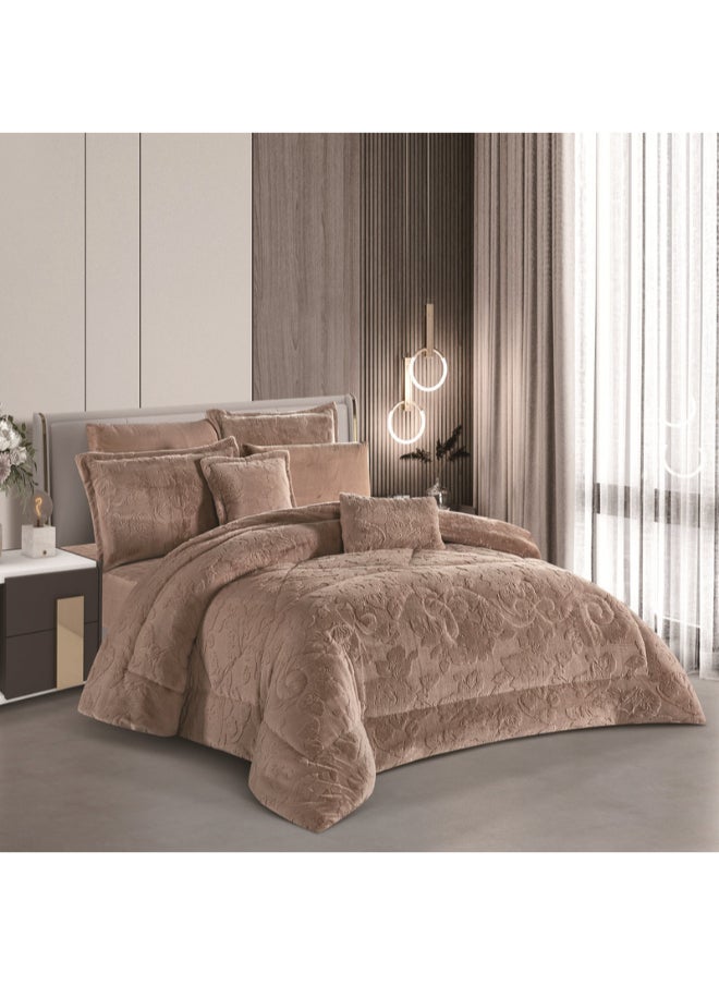 Winter Comforter Set Made Of Fur And Velvet Double-Sided With Durable And Soft Fabric Heavy Filling 8 Pieces King Size - pzsku/ZFCD795BF20D7F5BC64D1Z/45/_/1729694896/2ce4a156-a8b3-48c8-8858-71085b75cf20