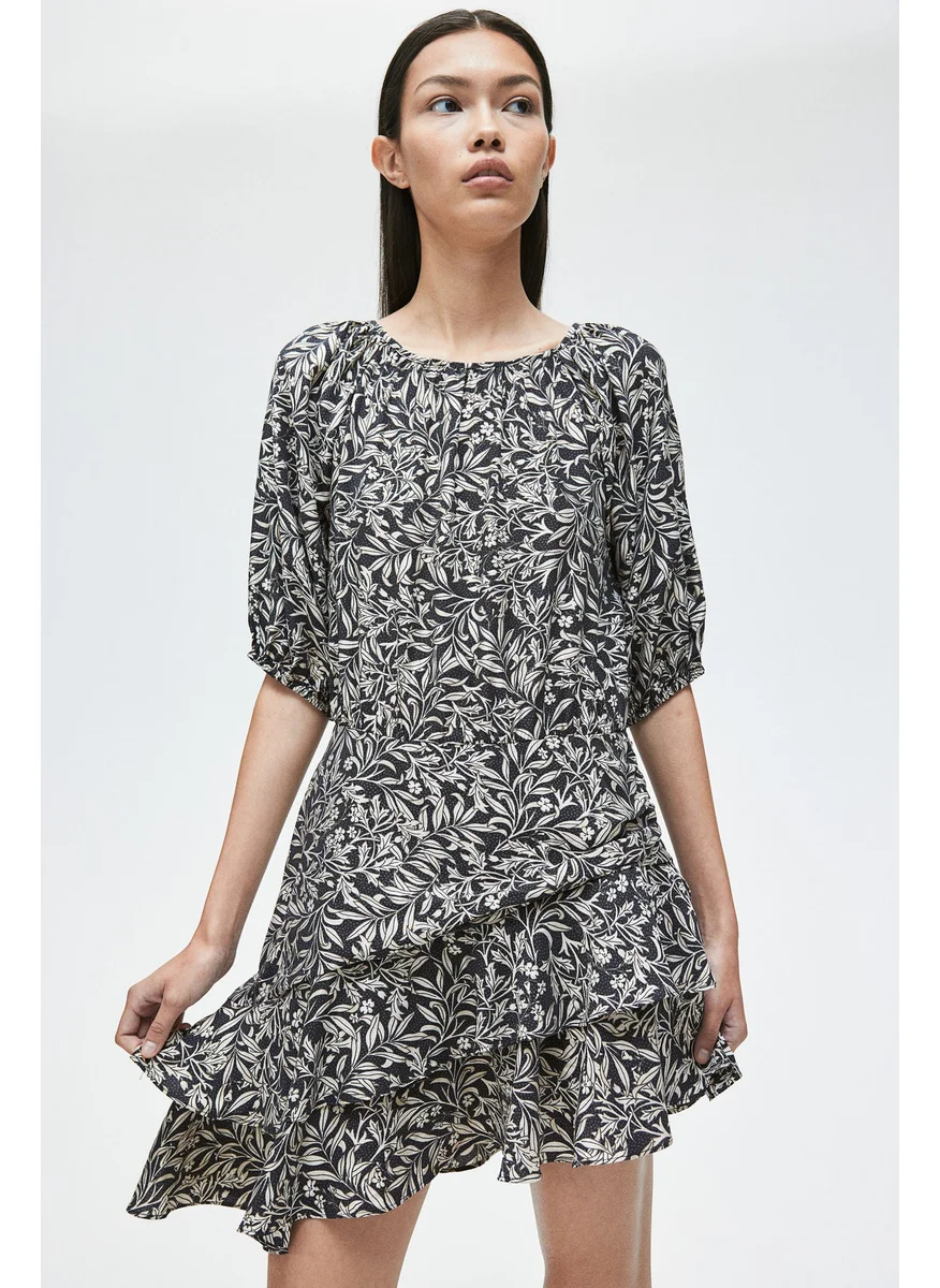 H&M Flounce-Trimmed Dress