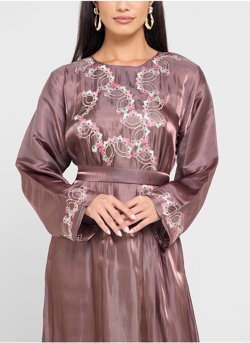 hayas closet Straight Sleeve Crew Neck Embroidered Abaya  - Image 3