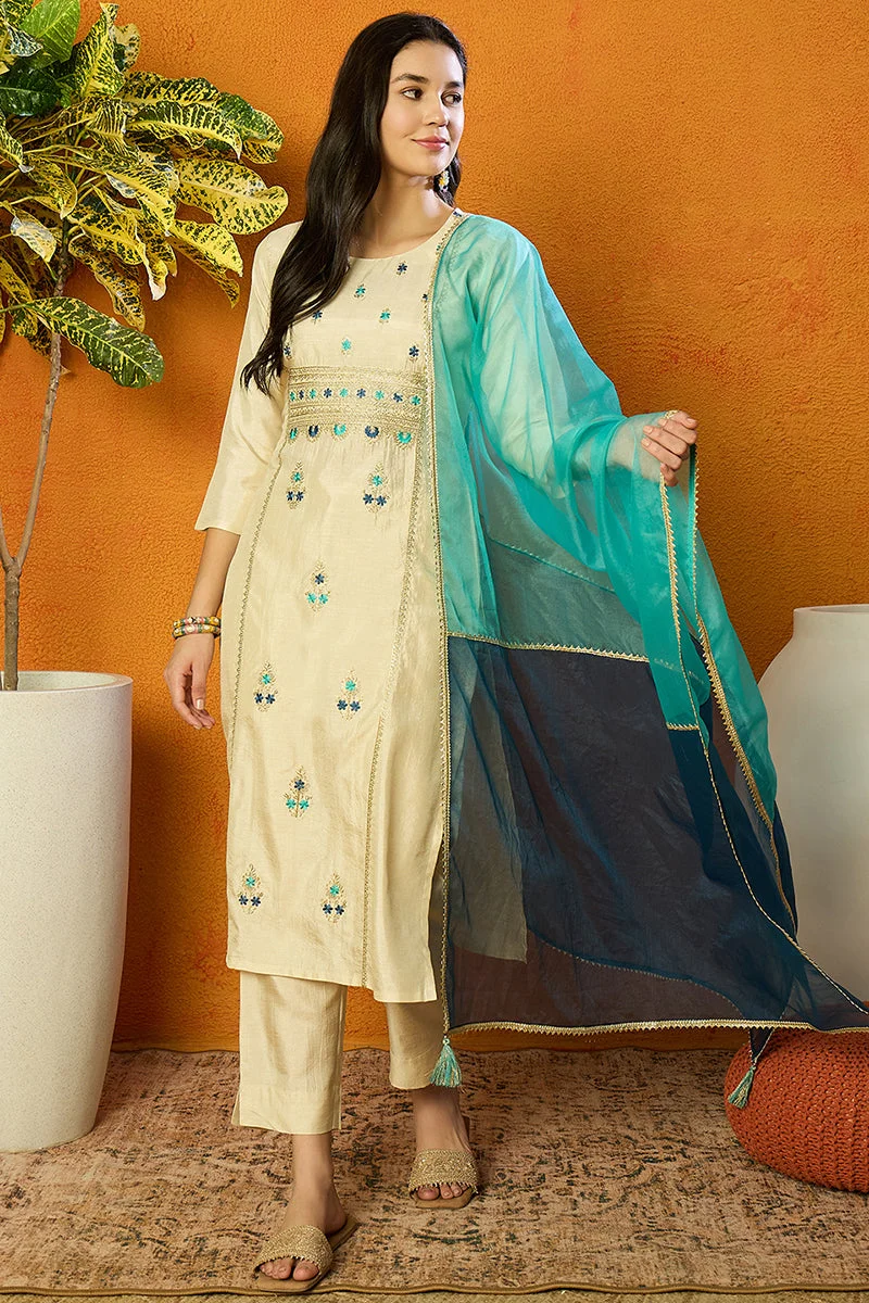 زيري سوق Cream Silk Blend Solid Embroidered Straight Kurta Set