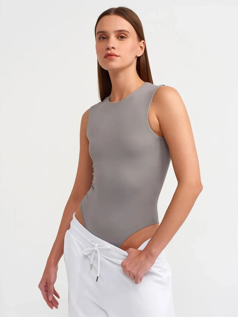 ديلفين Dilvin Seamless Sleeveless Slim-fit Unitard