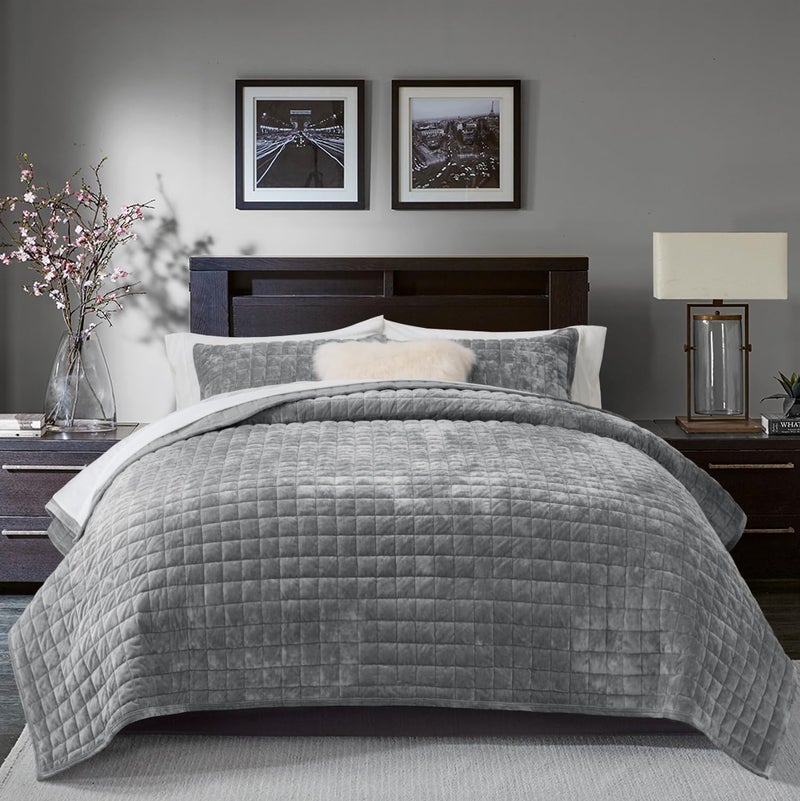 RECYCO Luxury Velvet Quilt Set King Size, Lightweight Velvet Comforter Set, Oversized Bedspread Coverlet Quilted Bedding Set, with 2 Matching Pillow Shams, for All Season, Gray - Image 1