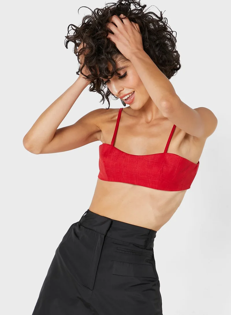 توب شوب بلوزة قصيرة بسيور