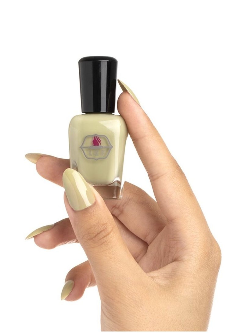 LEF HD Nail Polish Strong and Longwear | EMERALD 07 - Image 1