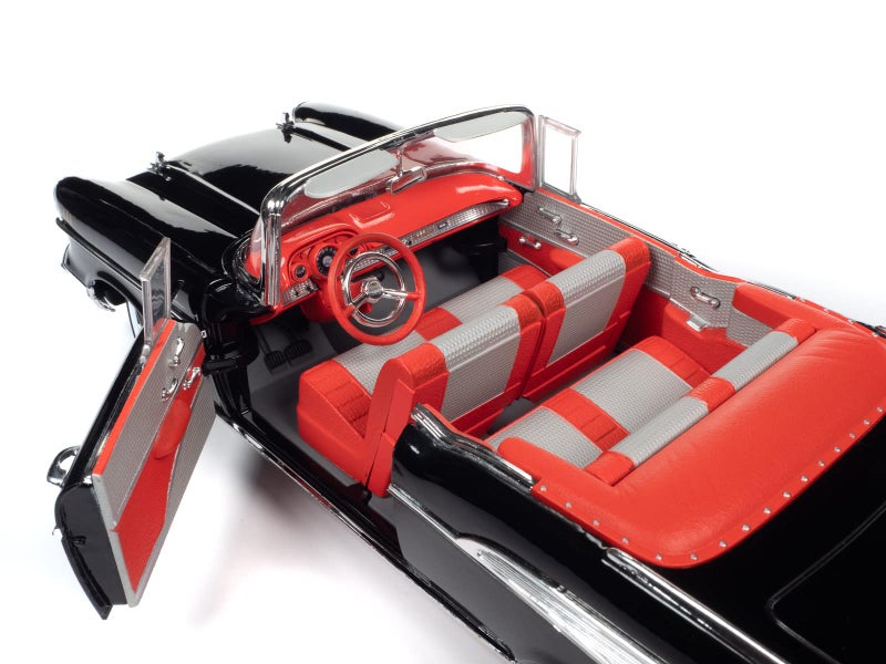 AW AUTO WORLD Auto World James Bond 1957 Chevrolet Bel Air Convertible 1:18 Scale Diecast Model - Image 4