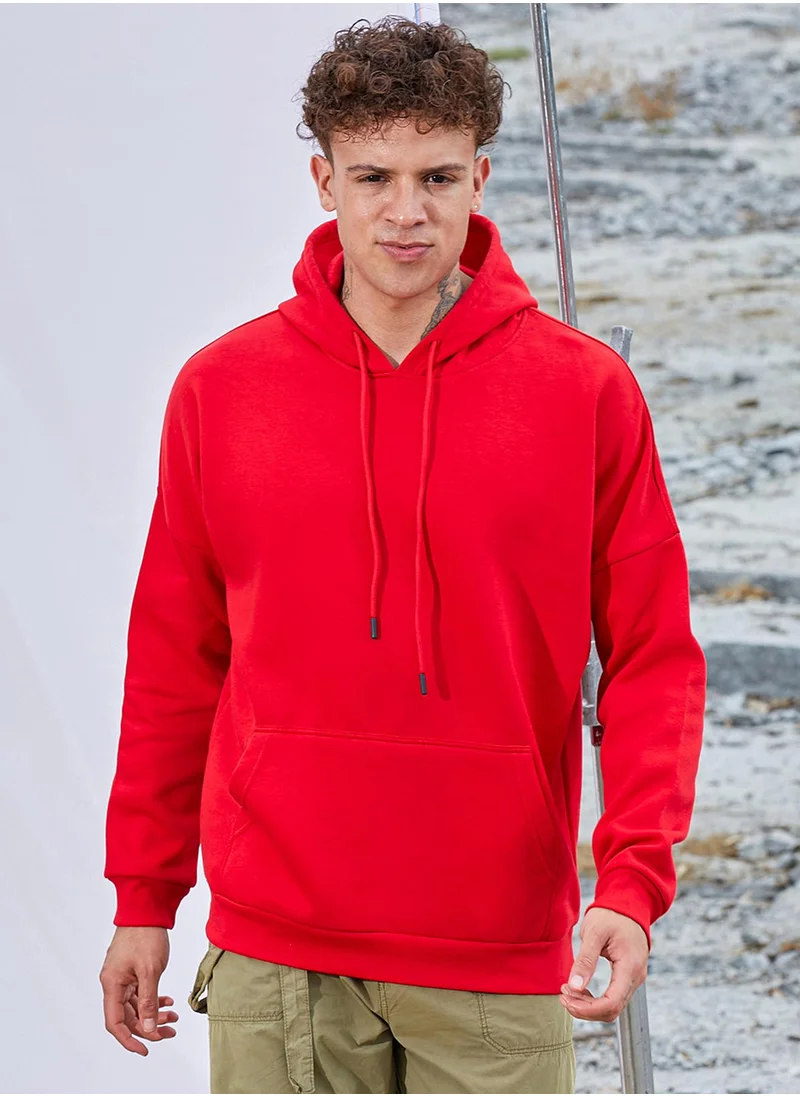 Campus Sutra Men's Crimson Red Oversized Basic Hoodie With Kangaroo Pocket
