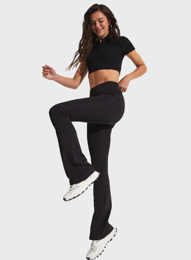 جون Essential High Waist Pants