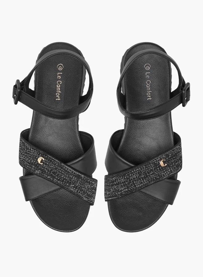 لو كونفورت صنادل نسائية بحزام متقاطع مزخرف وإغلاق بإبزيم