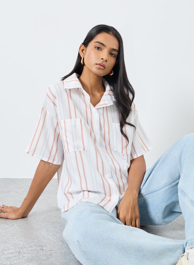 تايك تو قميص بأزرار مخطط بياقة واسعة - Image 1