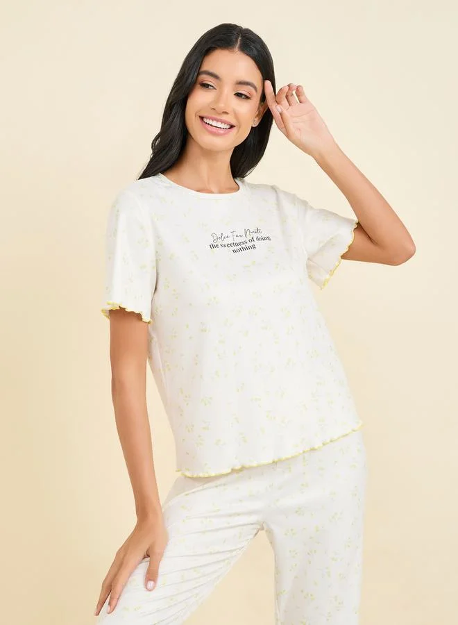 ستايلي Ribbed Lettuce Hem Floral AOP T-shirt and Pyjama Set