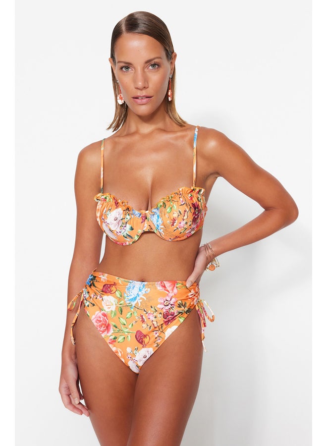 trendyol نمط الأزهار Balconette مكشكش عالية الخصر عالية الساق بيكيني مجموعة TBESS23BT00019  - Image 2
