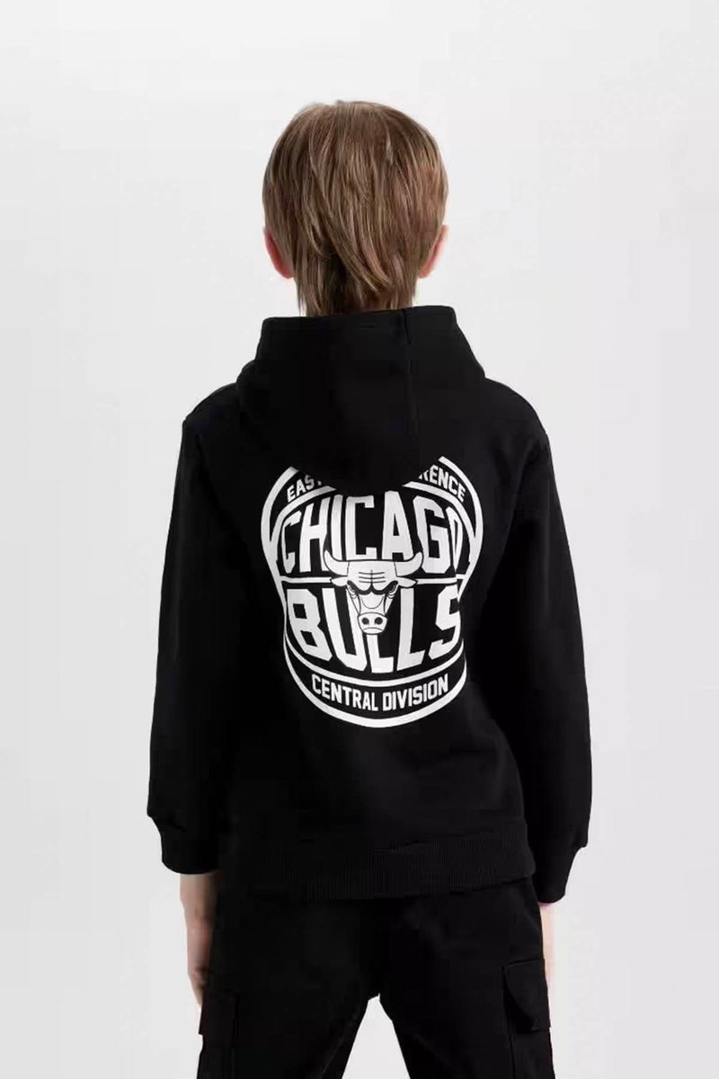 DeFacto Boy Black NBA Chicago Bulls Oversize Wide Pattern Hooded Back Printed Thick Sweatshirt D3123A824AU  - Image 4